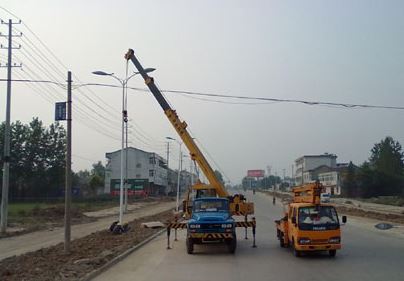 太阳能路灯在雨天仍在吗？ - 风向标-4组-